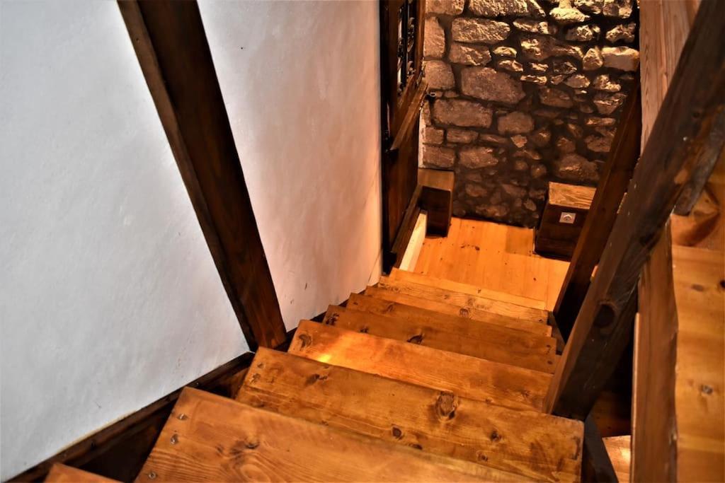 Μικρή Πέτρινη Μεζονέτα 2 Villa Lílaia Dış mekan fotoğraf