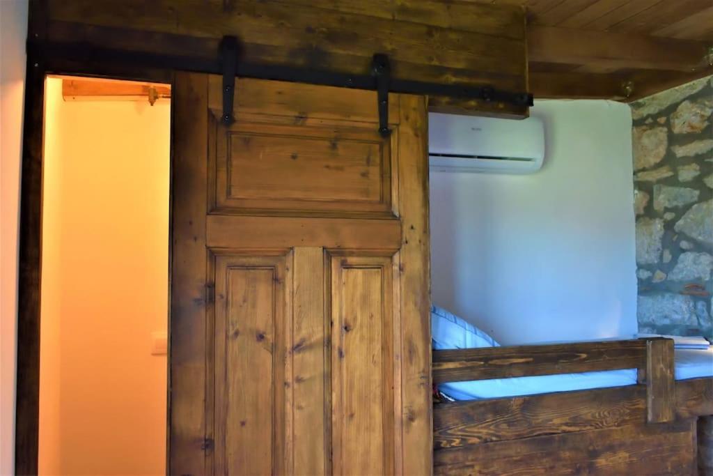 Μικρή Πέτρινη Μεζονέτα 2 Villa Lílaia Dış mekan fotoğraf