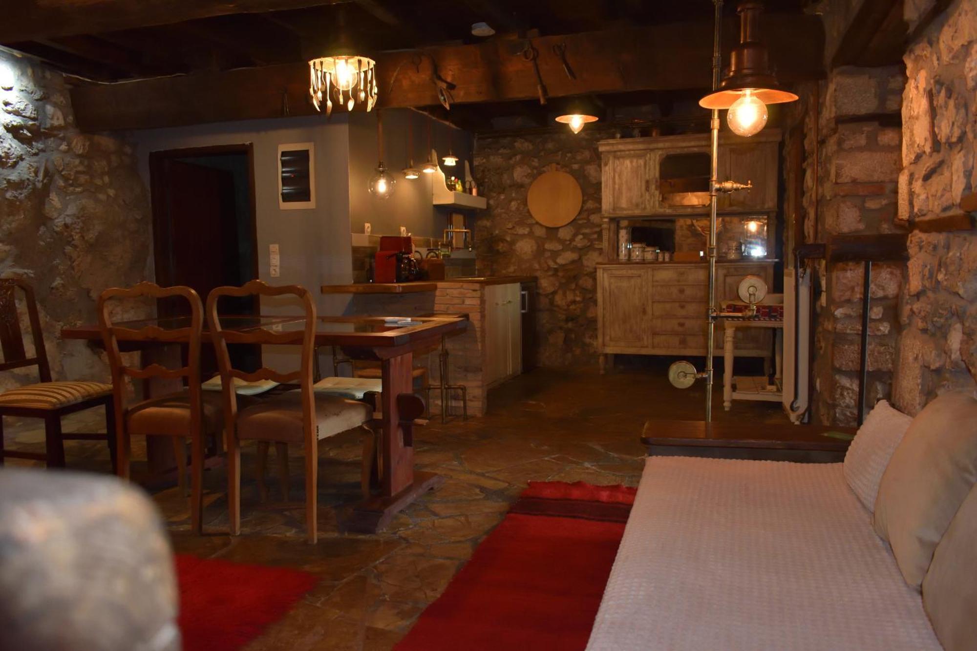 Μικρή Πέτρινη Μεζονέτα 2 Villa Lílaia Dış mekan fotoğraf