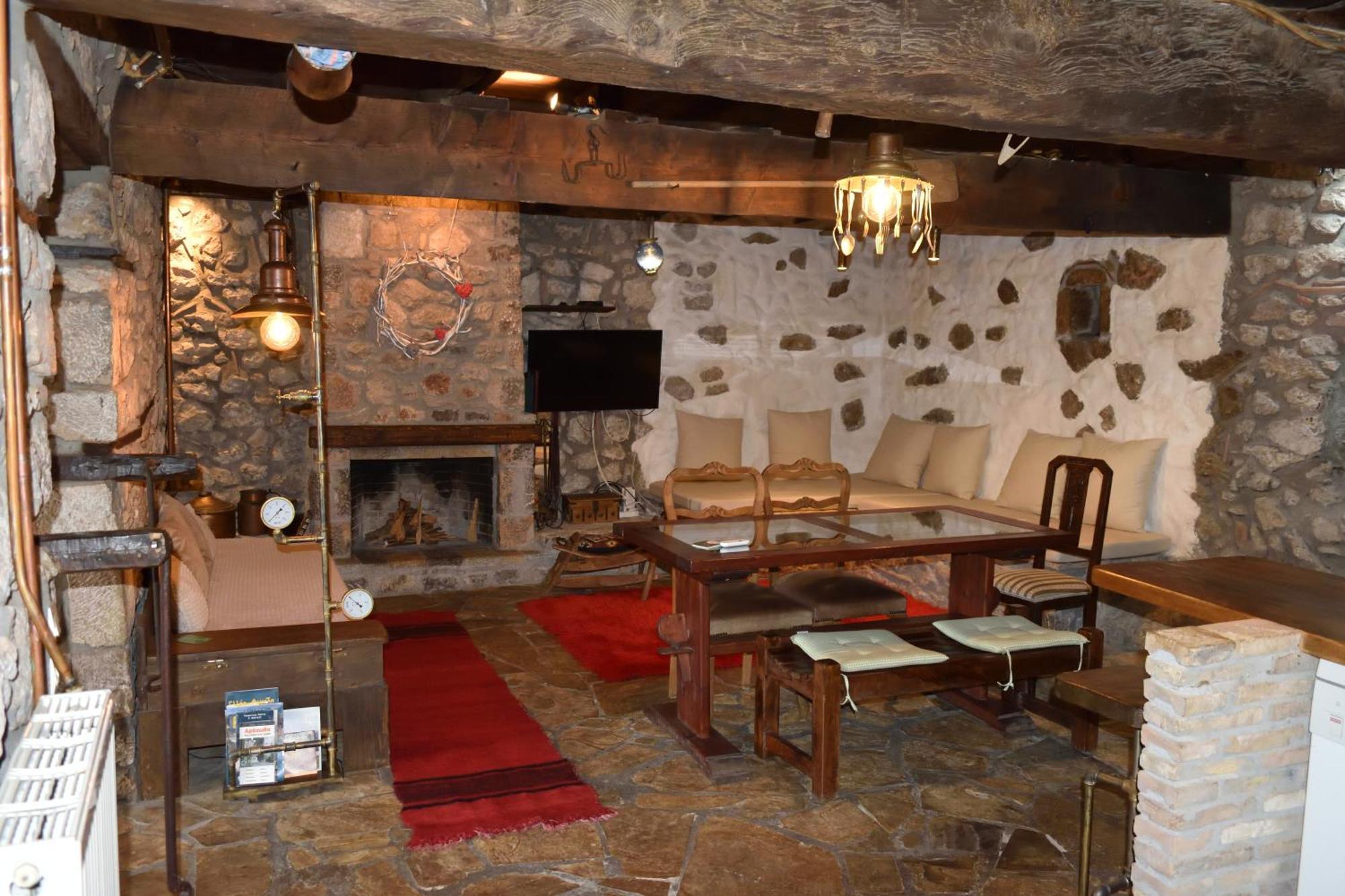 Μικρή Πέτρινη Μεζονέτα 2 Villa Lílaia Dış mekan fotoğraf