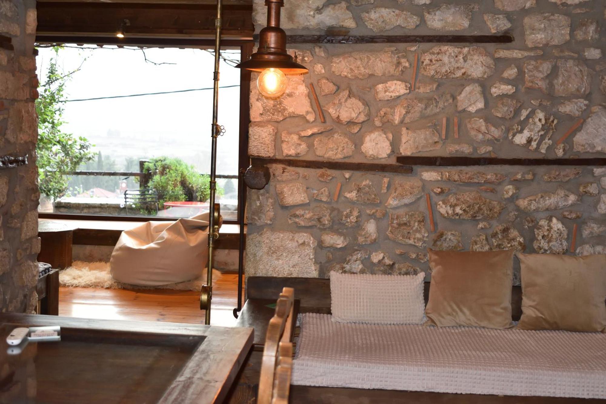 Μικρή Πέτρινη Μεζονέτα 2 Villa Lílaia Dış mekan fotoğraf